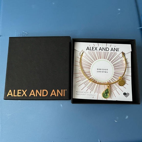 New Alex and Ani peridot birth august charm bangle bracelet green - Picture 2 of 2